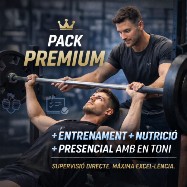 Entrenador corregint a client, pack premium de entrenament presencial.